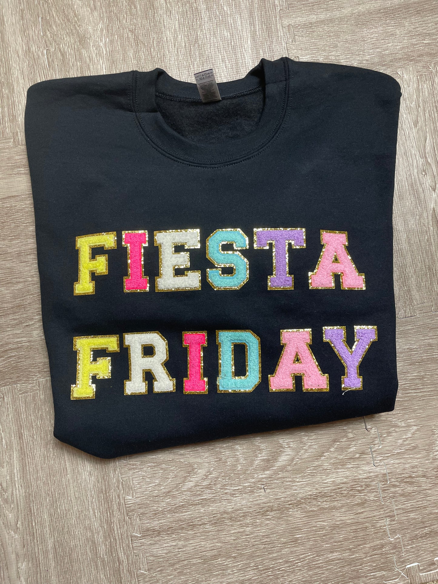 FIESTA FRIDAY CHENILLE Tshirt